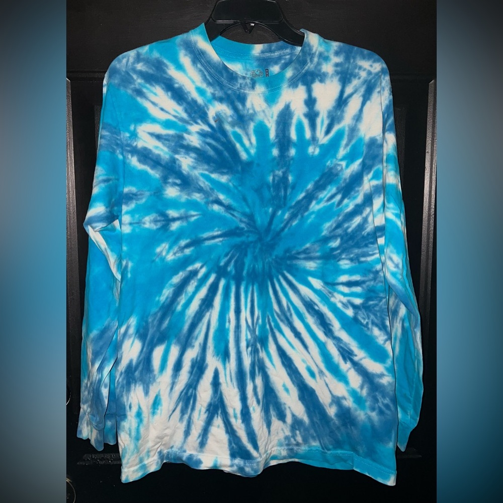 Blue l/s tiedye shirt